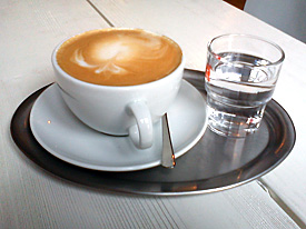 EssBar in Darmstadt - Milchkaffee